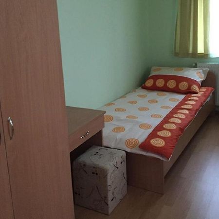 MAMRE Szálló Hajduboszormeny Esterno foto