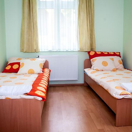MAMRE Szálló Hajduboszormeny Esterno foto