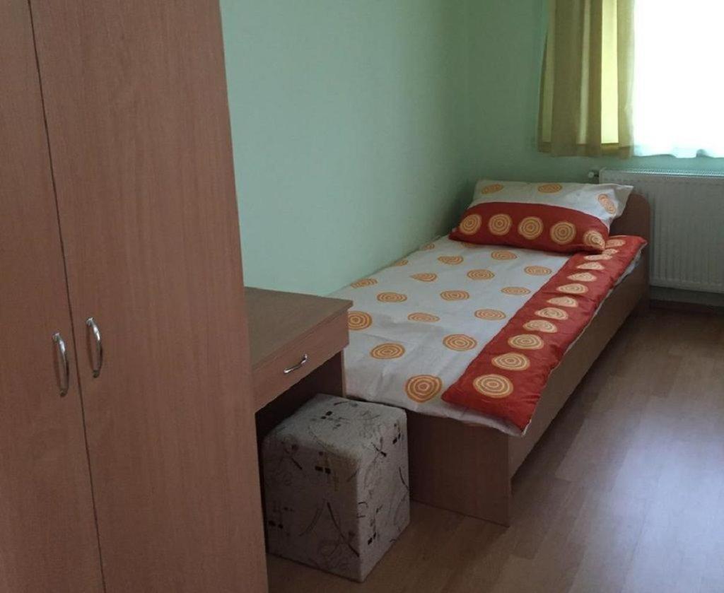 MAMRE Szálló Hajduboszormeny Esterno foto