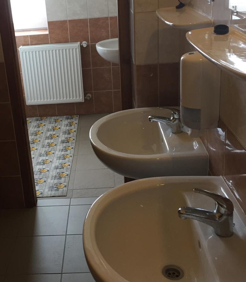 MAMRE Szálló Hajduboszormeny Esterno foto